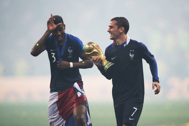 并在球队中 并在球队中